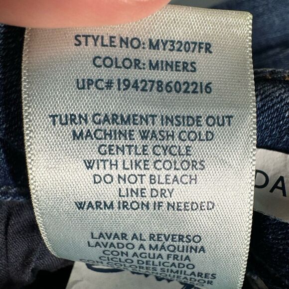 Seven7 Sunset Bermuda Jean Shorts Size 8 Raw Hem Stretch Denim - Picture 11 of 12